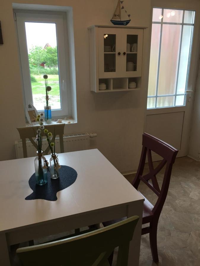 Marijanas Ferienhof 2, Urlaub Mit Viel Platz Zwischen Dornumersiel Und Bensersiel, Gehoert Zum Cafe Kunterbunt Holtgast Bagian luar foto